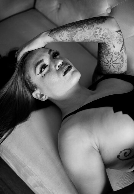 Shaul Guerrero ポルノモデル 写真