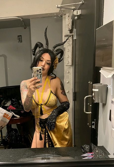 ネイティブオンリーファンズ ホットヌード 写真