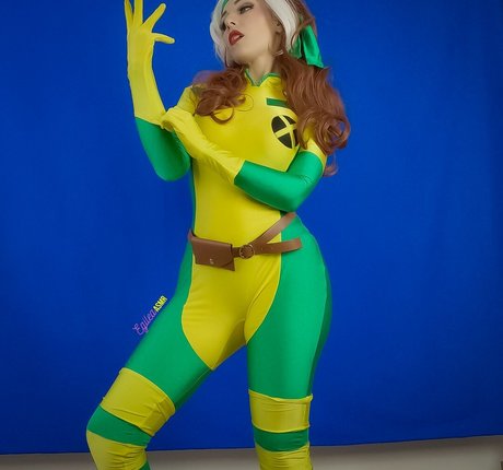 ビーチセックスオンリーファンズ 無料ヌード 写真