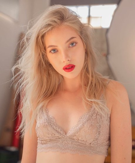 Bella Zelentsova 可愛い女優 画像