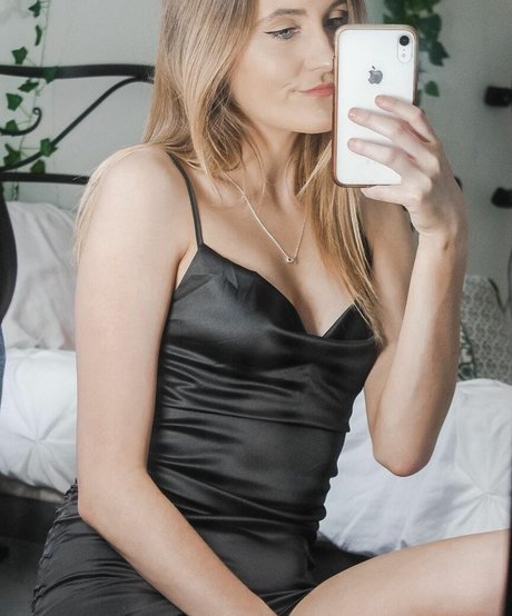 Ellierose Kelly スター 裸 画像