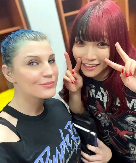 Leva Bates スター 写真