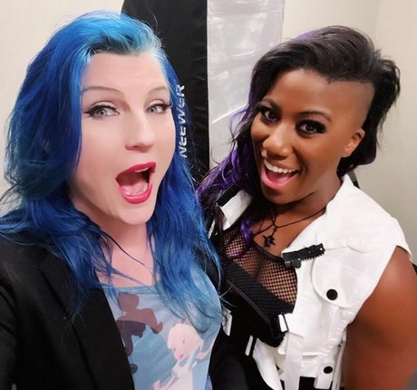 Leva Bates ヌードモデル 画像