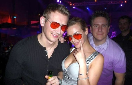 大きな乳首オンリーファンズ エロチック 画像