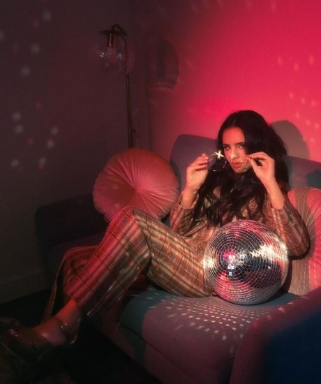 Aparna Brielle ポルノ女優 写真