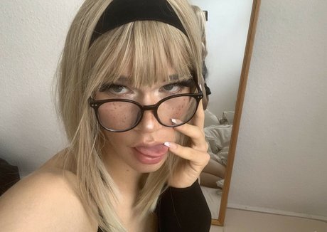 TooBrokeForVicky ヌードのポルノスター 写真