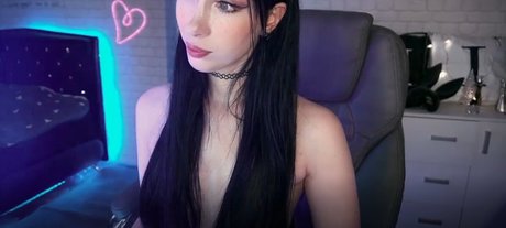Izzy uindi セクシー女優 写真