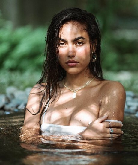 Salome Das かわいいモデル 写真