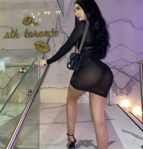 Tima Ibrahim 女優 写真