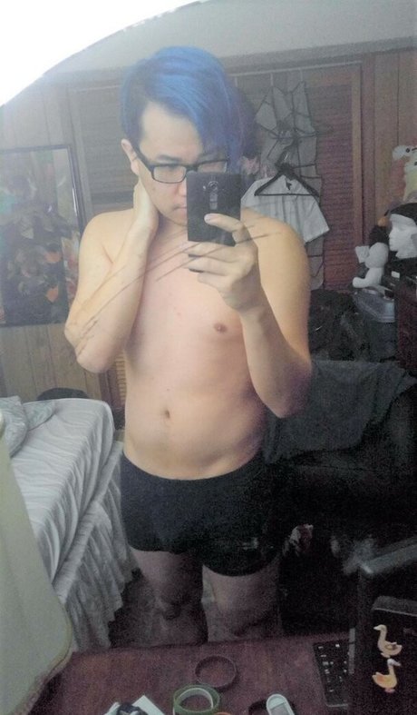 Rinsenpai エロティックなポルノスター 写真