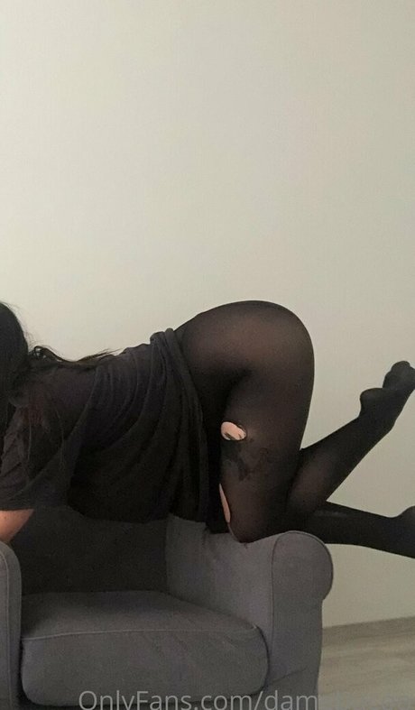 ana uhiram ポルノスター 写真