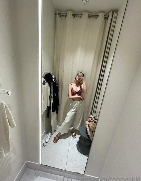 毛深いアナルオンリーファンズ 無料セクシー 写真