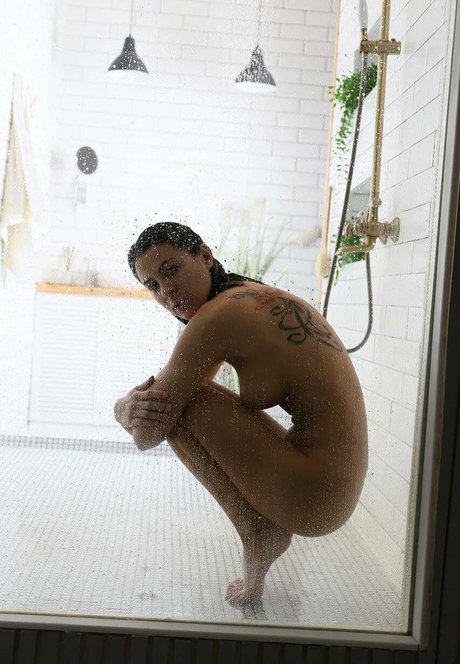 逆輪姦 オンリーファンズ 美しいxxx 写真