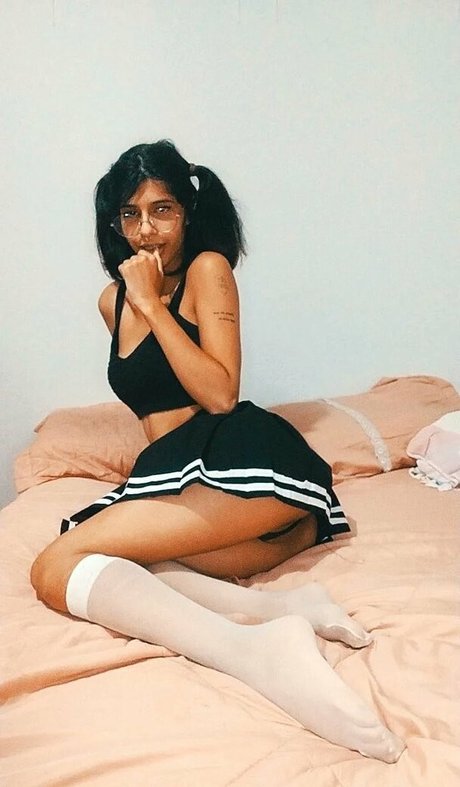 手コキ 主観視点 オンリーファンズ 美しいxxx 画像