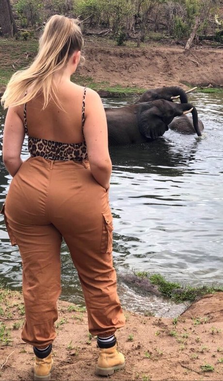 有名なレディボーイオンリーファンズ ヌード 写真