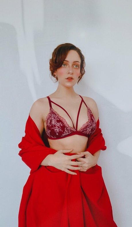 Oriana Leal 完璧なスター ギャラリー