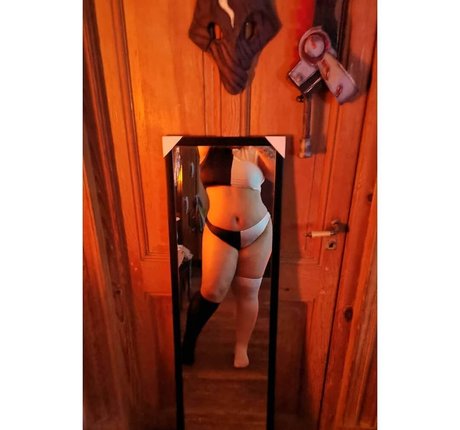 継娘オンリーファンズ 無料セクシー 画像