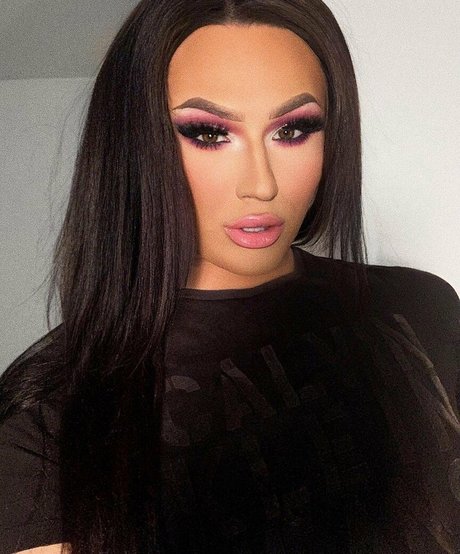 ヨガパンツ オンリーファンズ ホットヌード ギャラリー