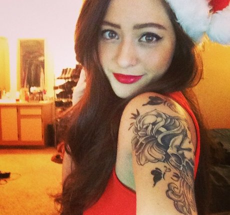 日焼けしたオンリーファンズ 美しい 画像