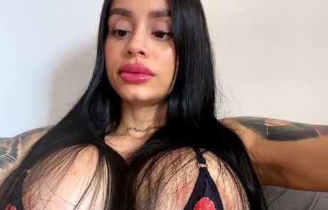 小さいペニスのオンリーファンズ 無料ヌード ギャラリー