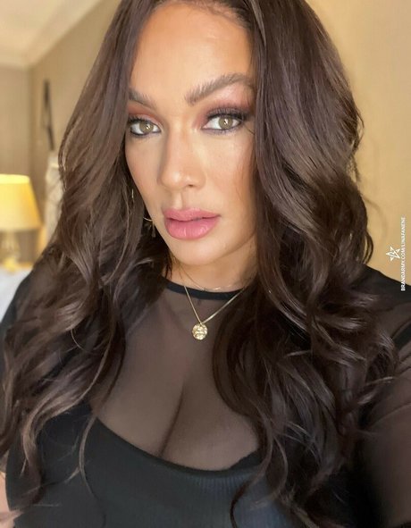 Nia Jax Lina Fanene HDモデル アーカイブ