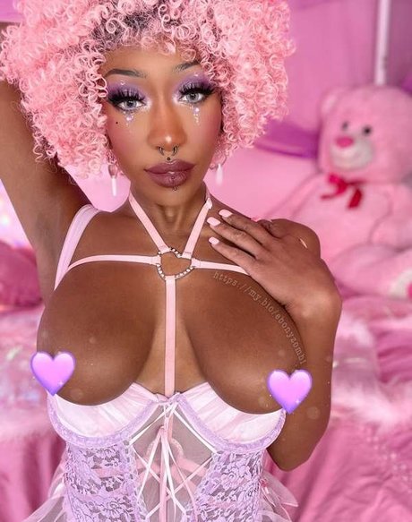 Noirekitten セクシーなポルノスター ギャラリー