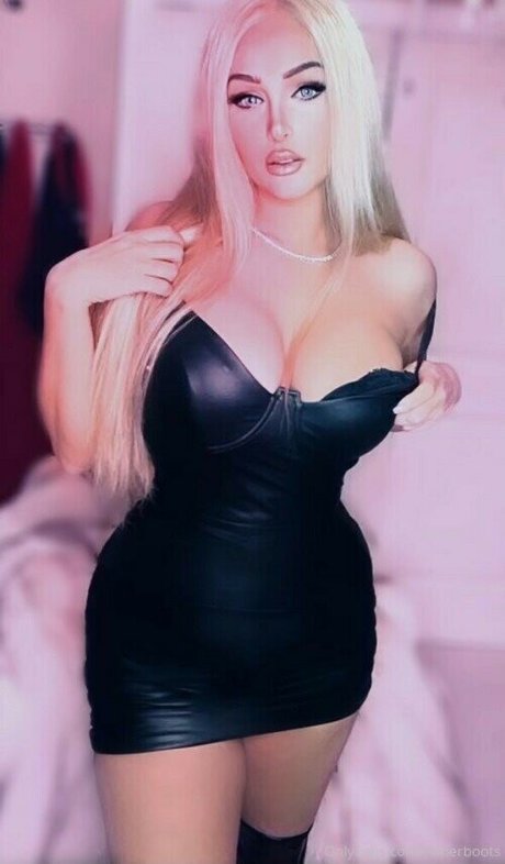 AvyannaLouve アートスター 写真