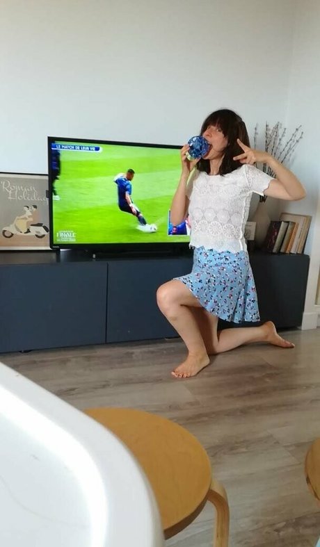 カッククイーンオンリーファンズ ヌード 写真