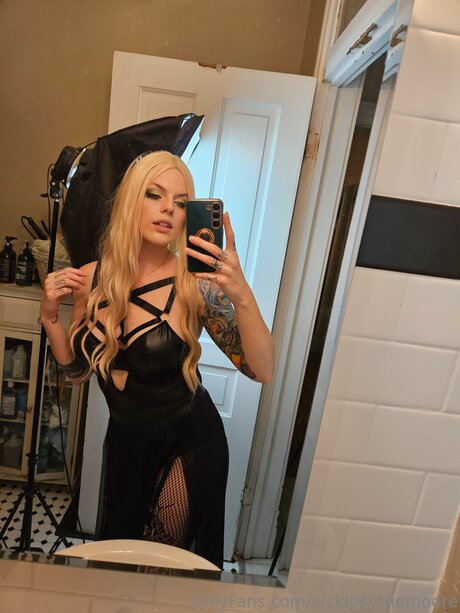 vickipsythemoore ポルノスター 高品質 アーカイブ