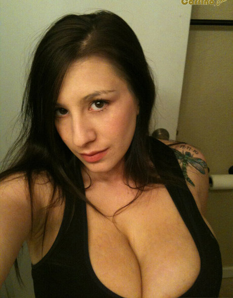 ヌーディストオンリーファンズ ホット裸 ギャラリー