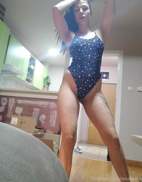 YoungHotWife25 ポルノスター ヌード 写真