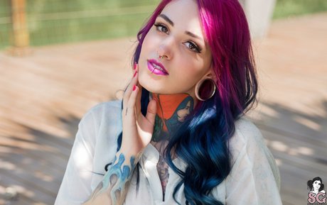 Majora Suicide 美しいポルノスター 写真