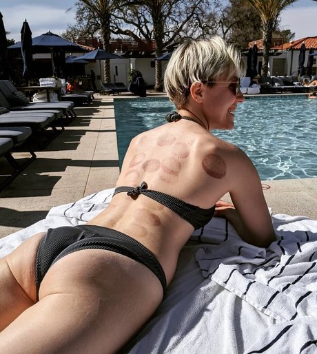 Hannah Hart スター xxx アーカイブ