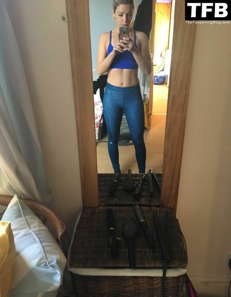 熟女妻オンリーファンズ エロチック 写真