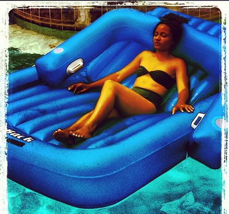 Rhyon Nicole Brown 可愛いモデル アーカイブ