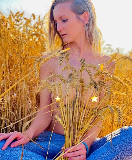 pink princess on sky ホットなスター 画像