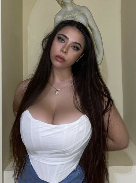 Reema Balouch セックススター 画像