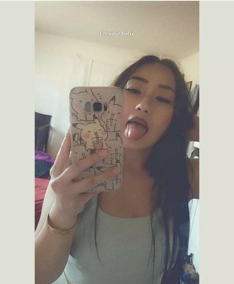 ヒッピーオンリーファンズ セクシーヌード 写真