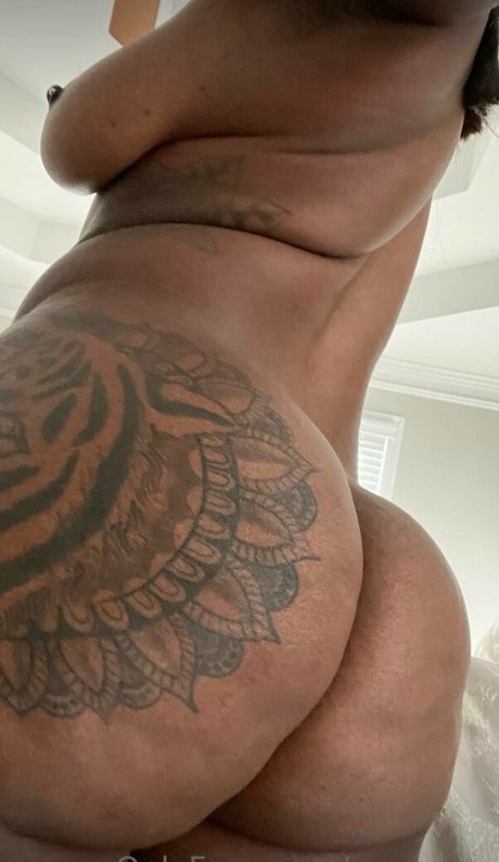 アジア人ニューハーフオンリーファンズ パーフェクト 写真