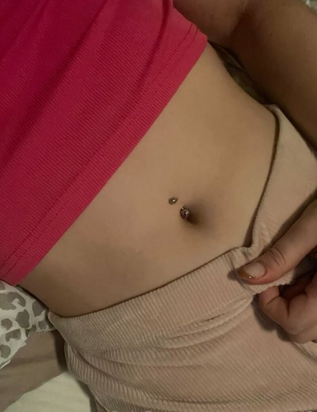 bellymodel2 ポルノスター ギャラリー