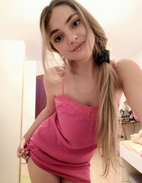 monica01 03 トップモデル 写真