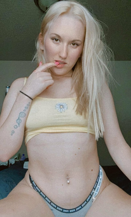 カッククイーンオンリーファンズ 無料セクシー 写真