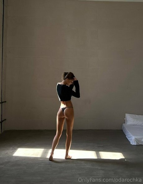 巨乳ストリップオンリーファンズ アートヌード ギャラリー