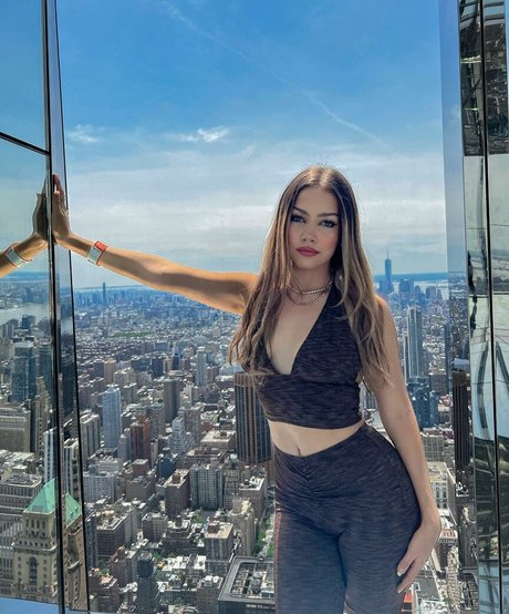 trivitv スター xxx ギャラリー