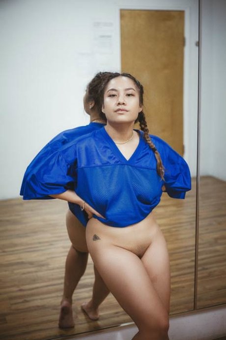 Victoria Kuang ポルノ女優 画像