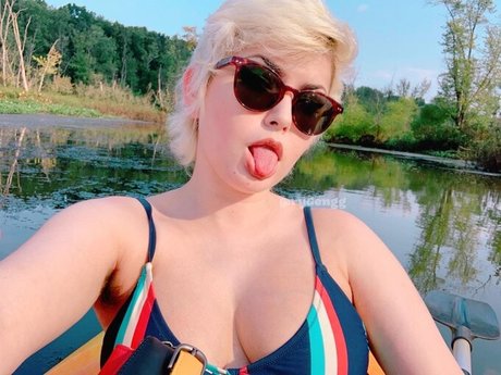 痴女熟女オンリーファンズ ホットポルノ 画像