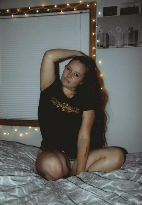 Sage Lux Sagelux セクシーモデル 写真