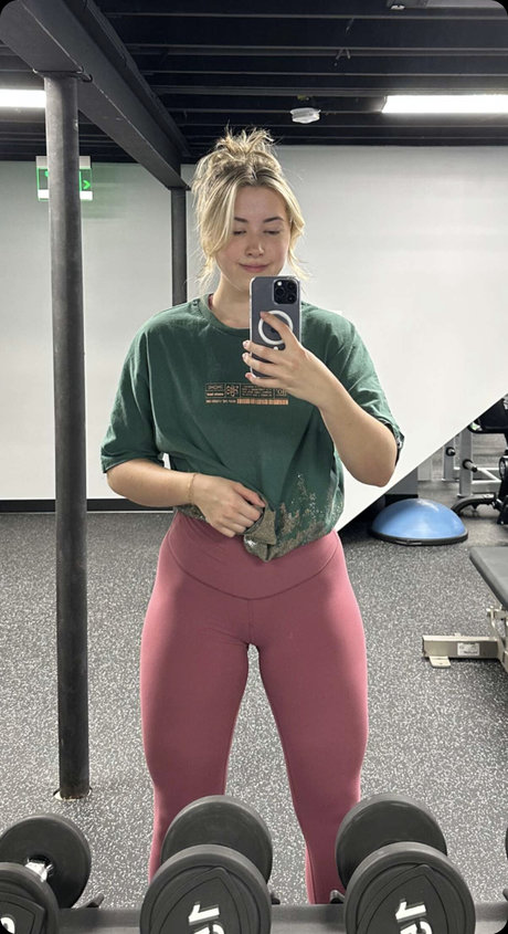 Alice Klomp アダルト女優 写真