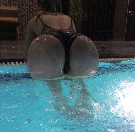 ナチュラルポーグオンリーファン セックス 写真