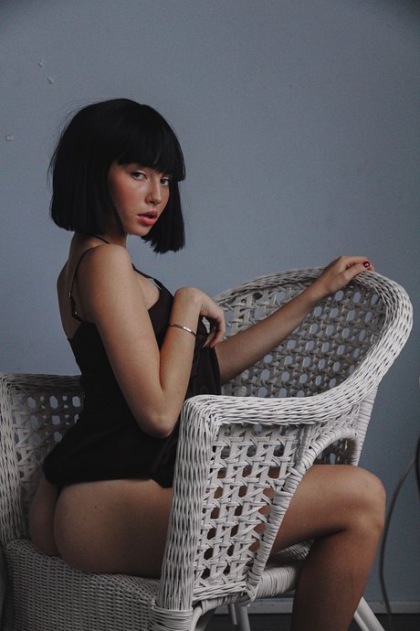 Renata Ri アダルトモデル 画像